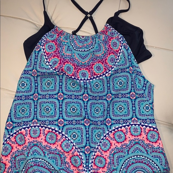 EUC 36B/c Athleta swim top - Picture 2 of 4